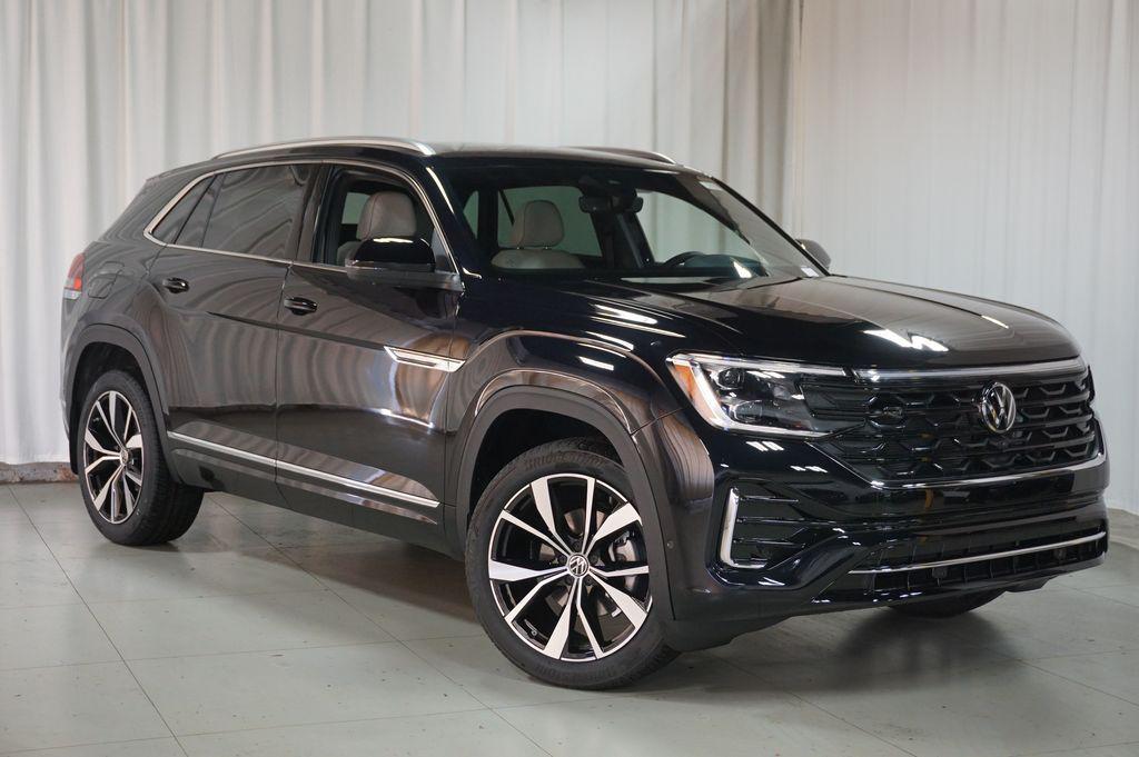 new 2026 Volkswagen Atlas Cross Sport car, priced at $50,760