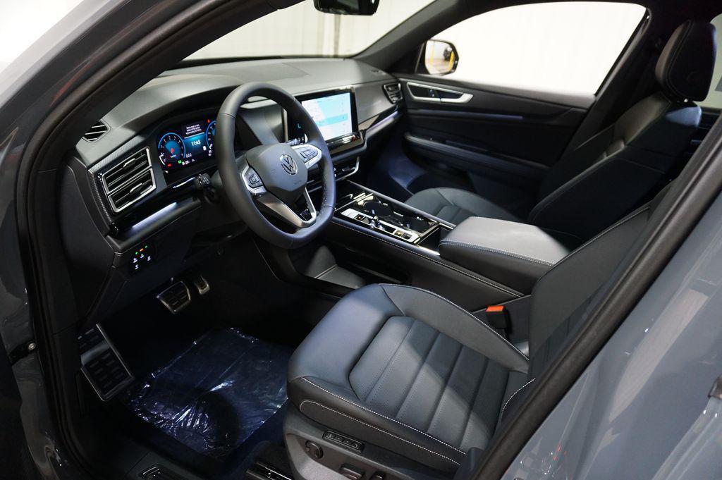 new 2026 Volkswagen Atlas Cross Sport car, priced at $48,237