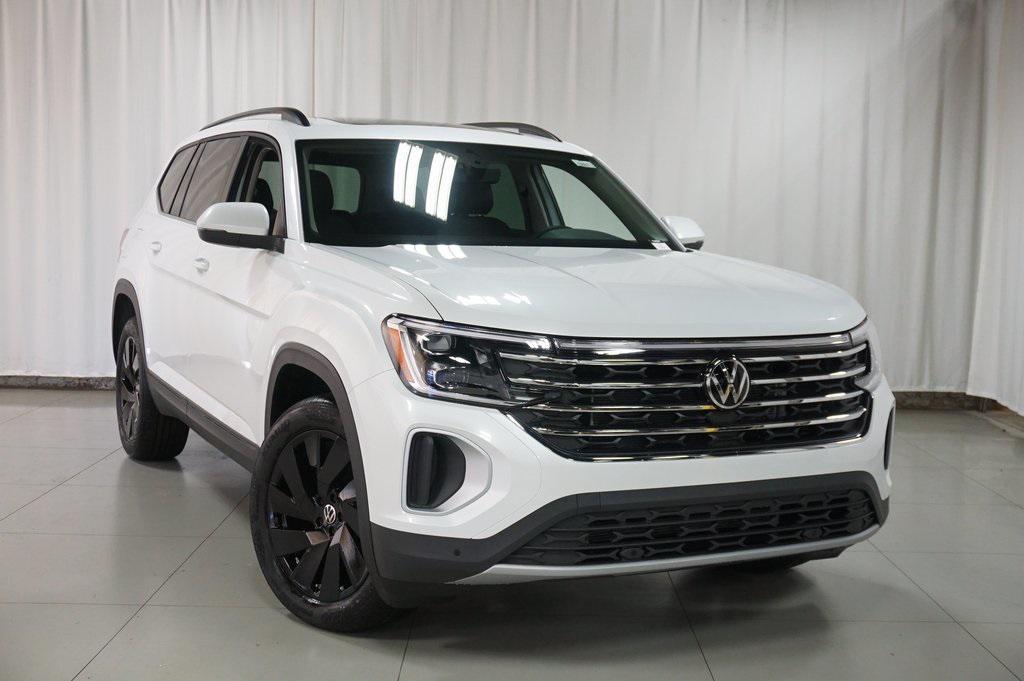 new 2026 Volkswagen Atlas car, priced at $45,459