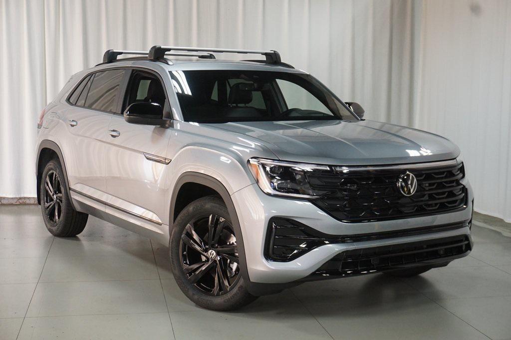 new 2026 Volkswagen Atlas Cross Sport car, priced at $49,009