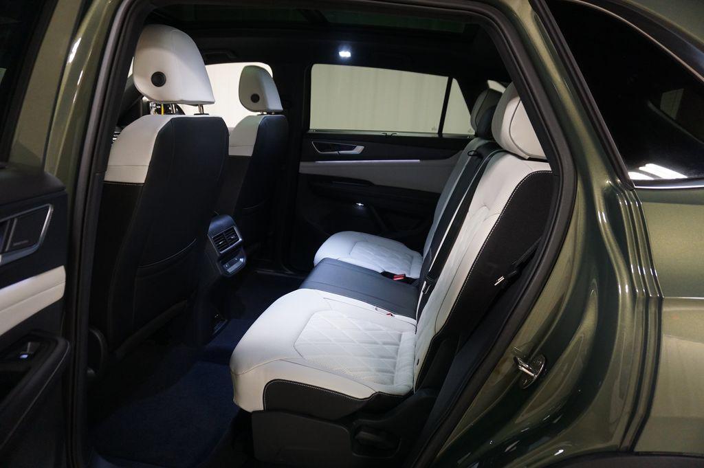new 2026 Volkswagen Atlas Cross Sport car, priced at $51,172