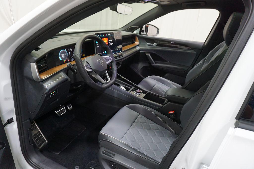 new 2026 Volkswagen Tiguan car, priced at $46,021