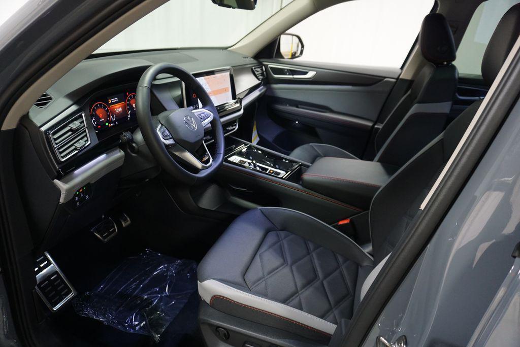 new 2026 Volkswagen Atlas car, priced at $45,014
