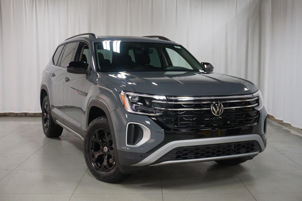 new 2026 Volkswagen Atlas car, priced at $45,014
