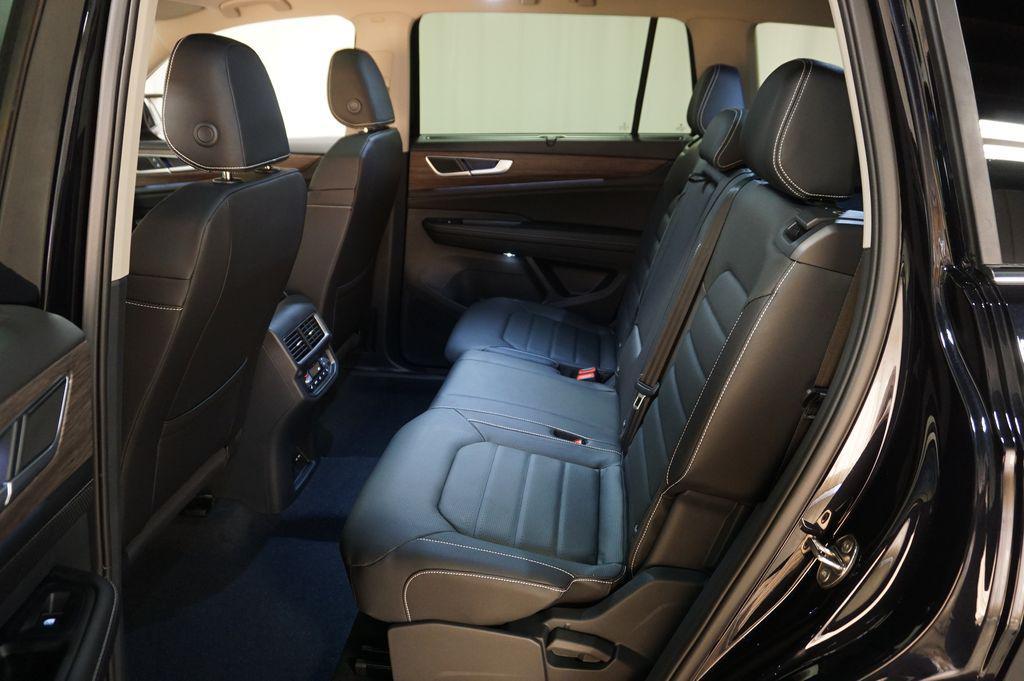 new 2026 Volkswagen Atlas car, priced at $48,336