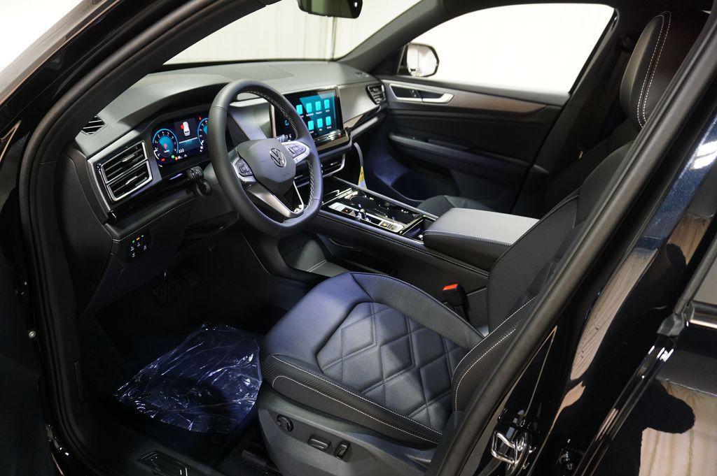 new 2026 Volkswagen Atlas Cross Sport car, priced at $43,406