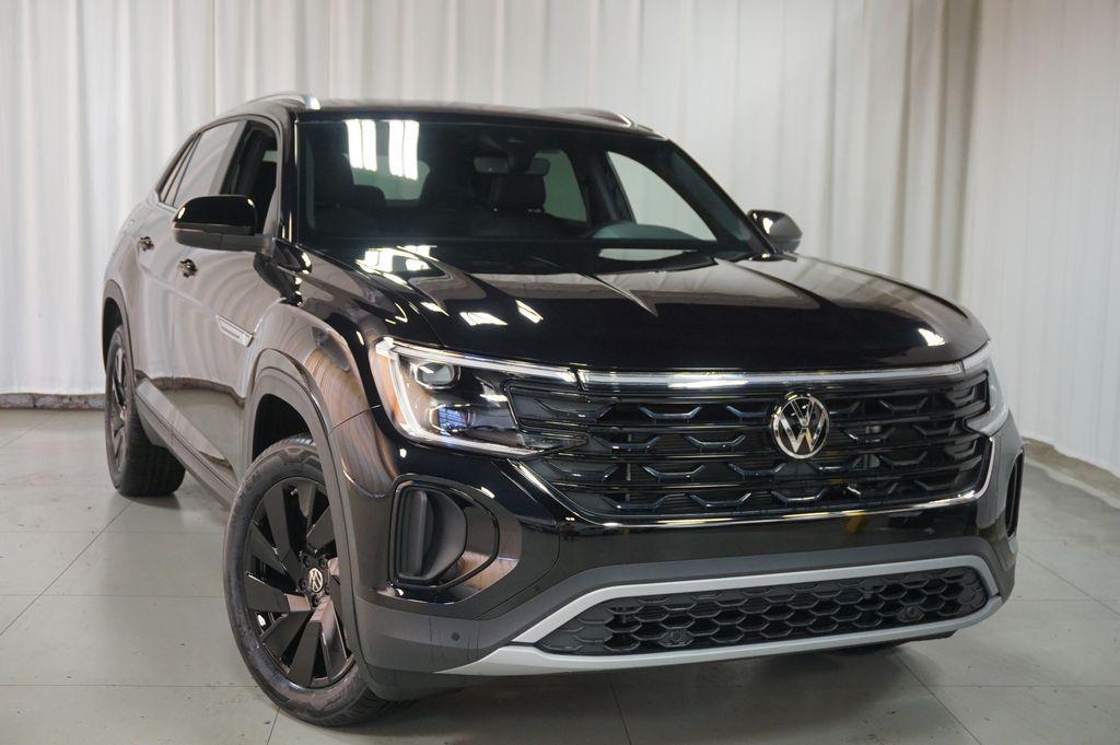 new 2026 Volkswagen Atlas Cross Sport car, priced at $43,406