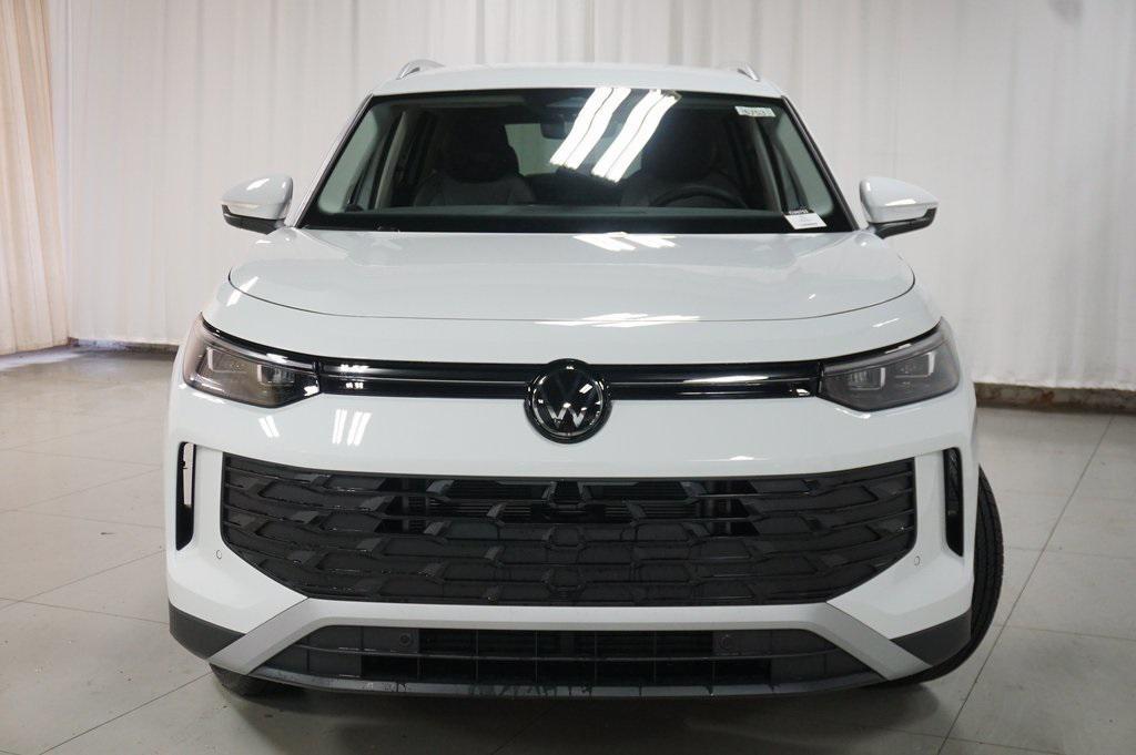 new 2025 Volkswagen Tiguan car, priced at $28,843