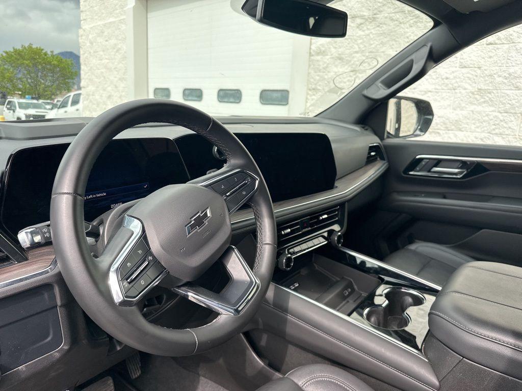 used 2025 Chevrolet Suburban car, priced at $63,874