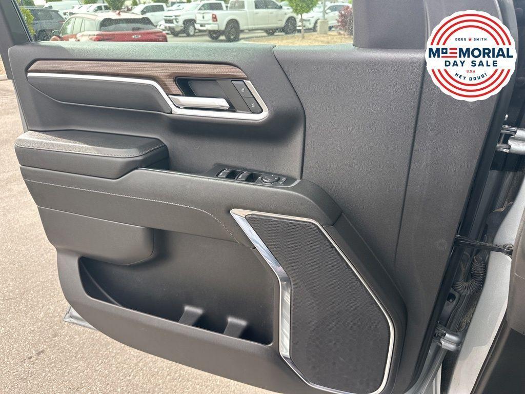 used 2023 Chevrolet Silverado 1500 car, priced at $45,374