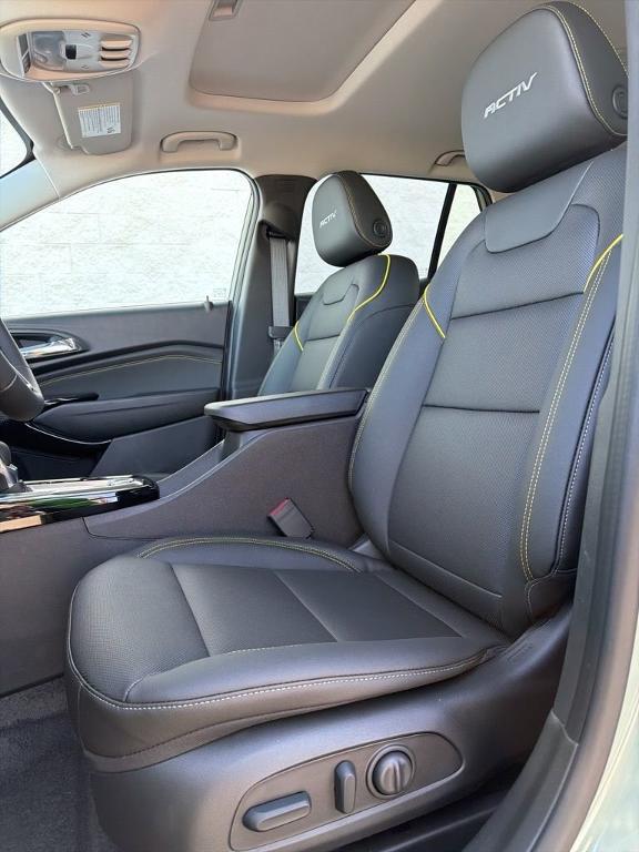 new 2026 Chevrolet Trax car, priced at $26,284