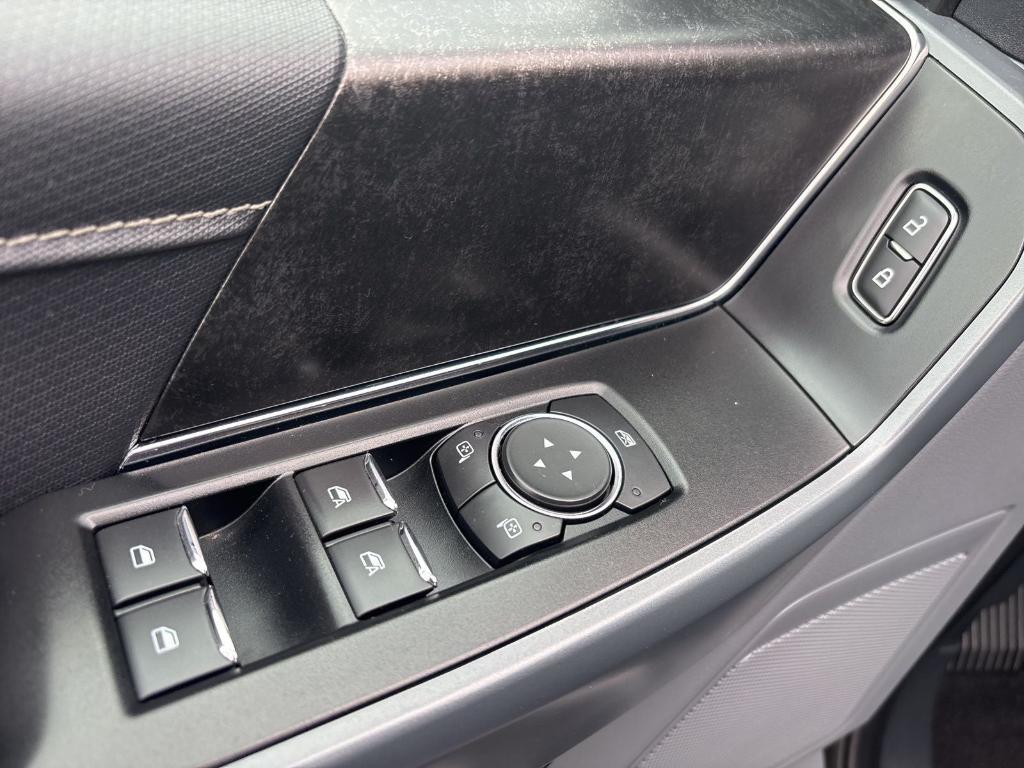 used 2022 Ford F-150 car, priced at $40,989