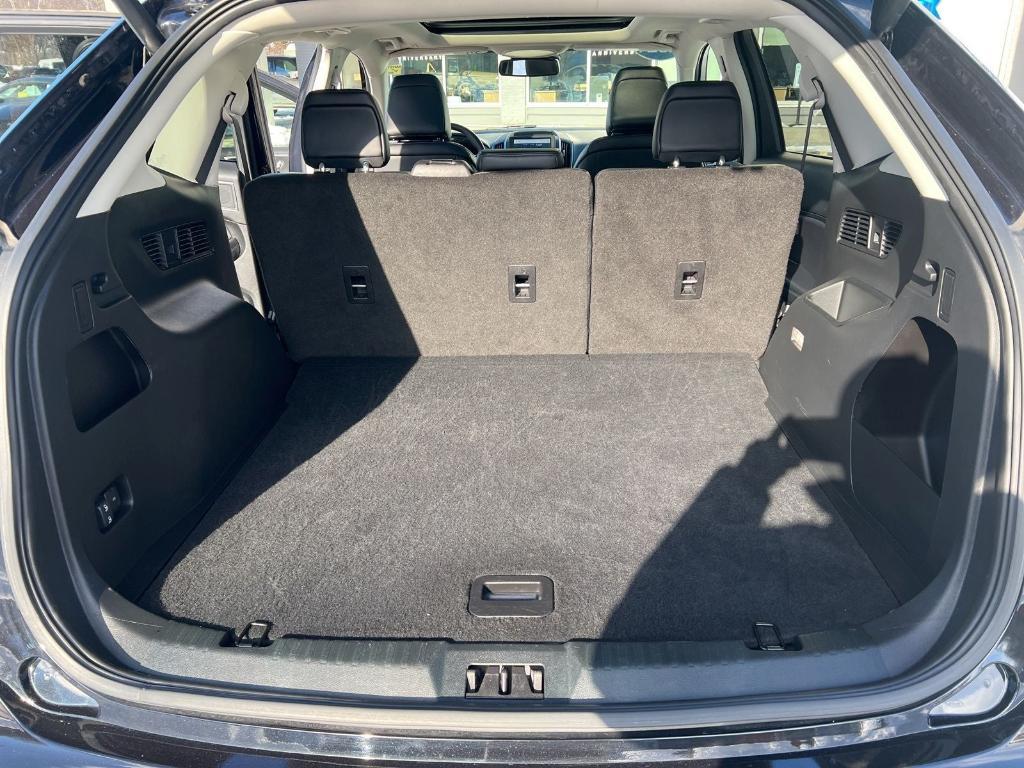 used 2024 Ford Edge car, priced at $29,393