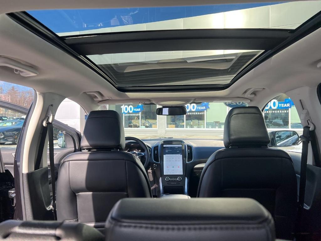 used 2024 Ford Edge car, priced at $29,393
