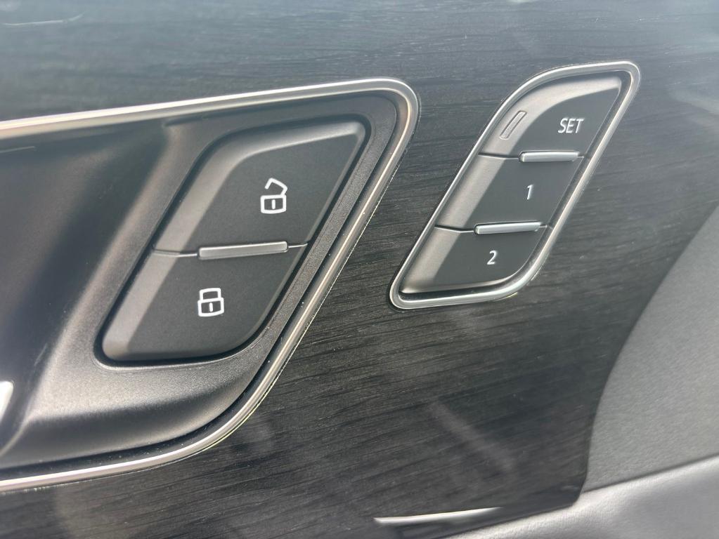 used 2023 Audi Q7 car, priced at $42,589