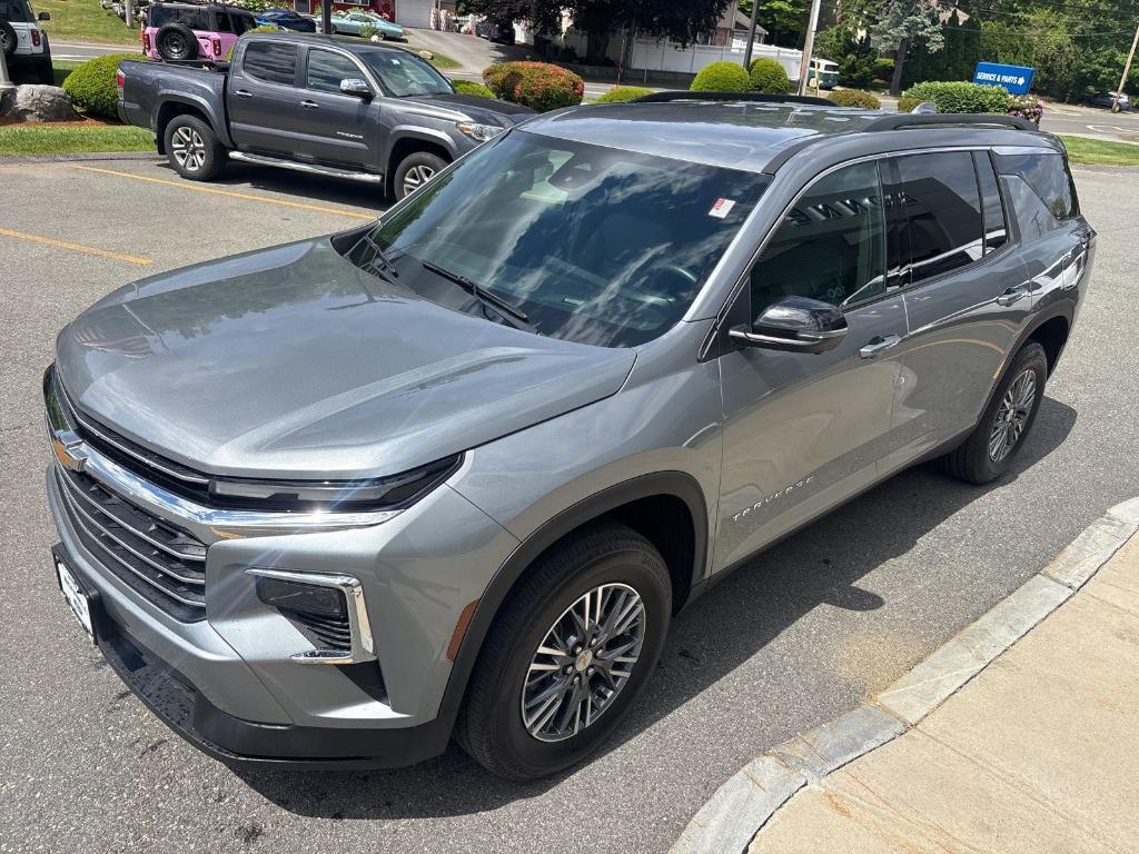 used 2024 Chevrolet Traverse car, priced at $40,589