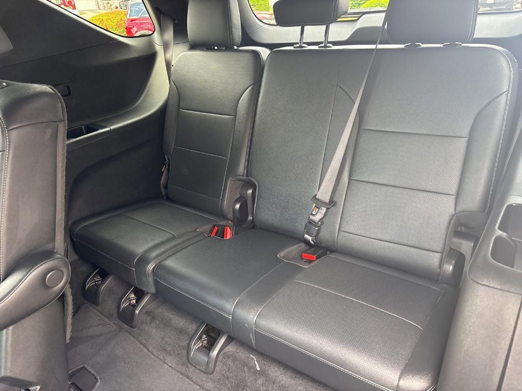 used 2024 Chevrolet Traverse car, priced at $40,589