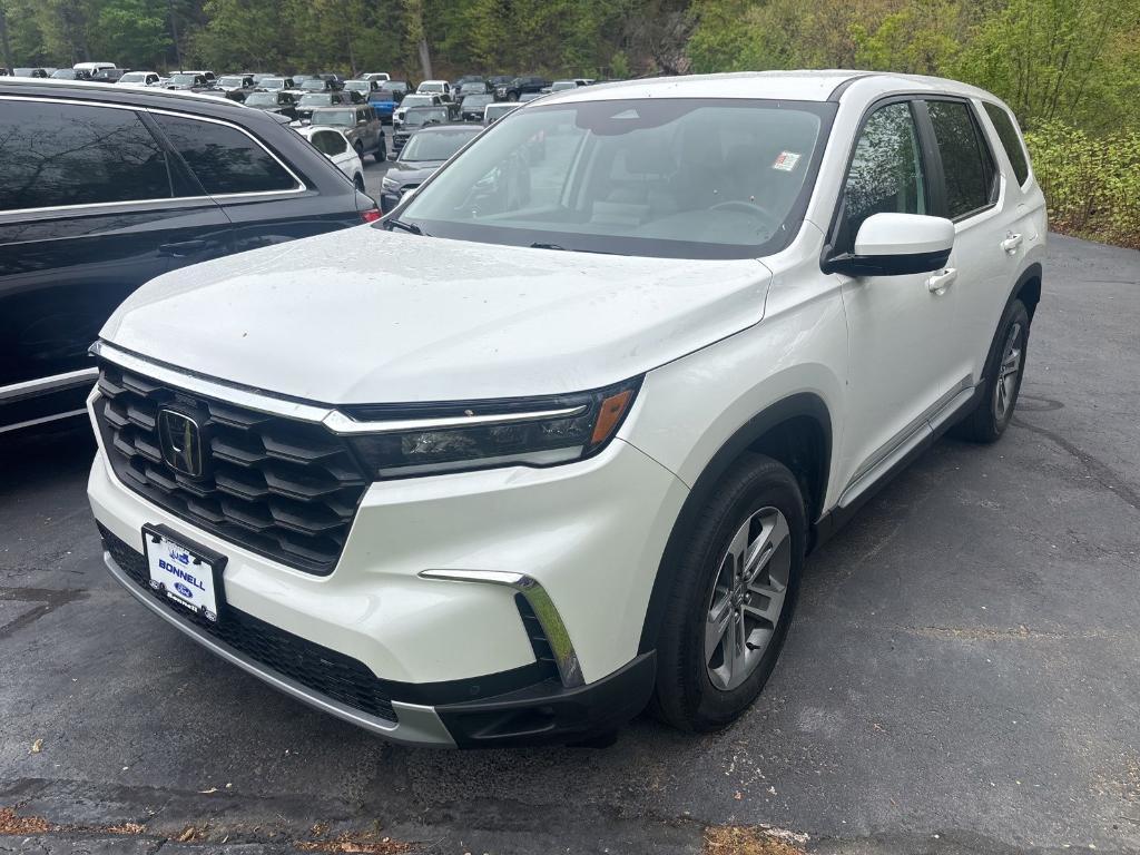 used 2023 Honda Pilot car, priced at $37,589