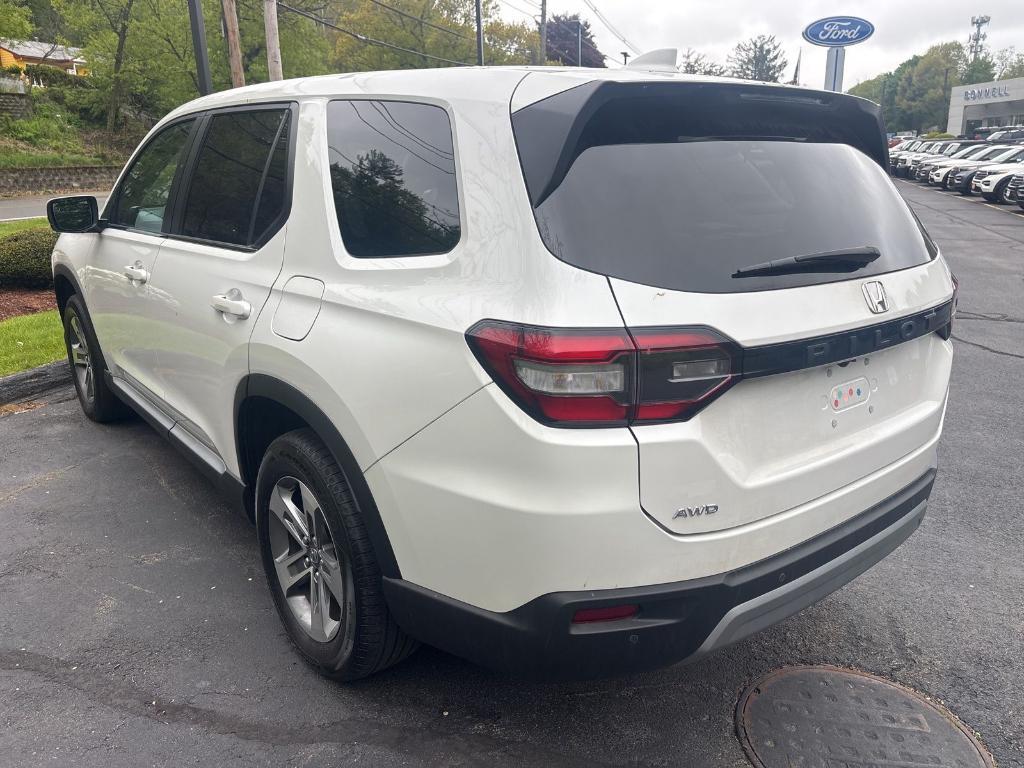 used 2023 Honda Pilot car, priced at $37,589