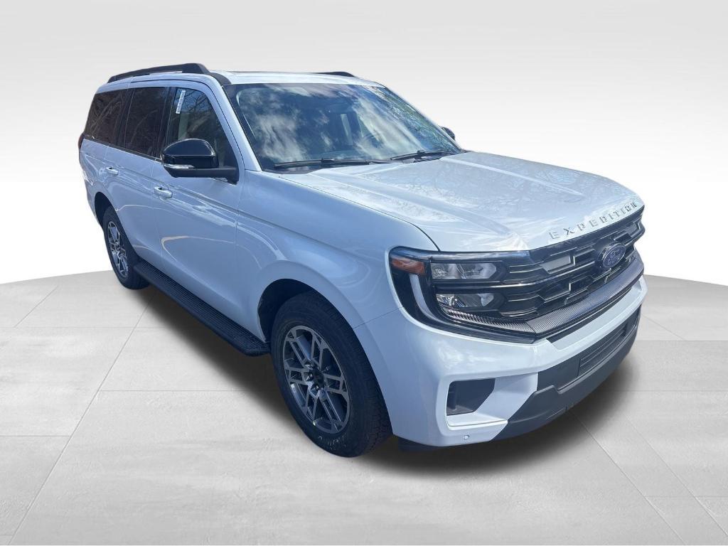 new 2026 Ford Expedition car, priced at $76,759