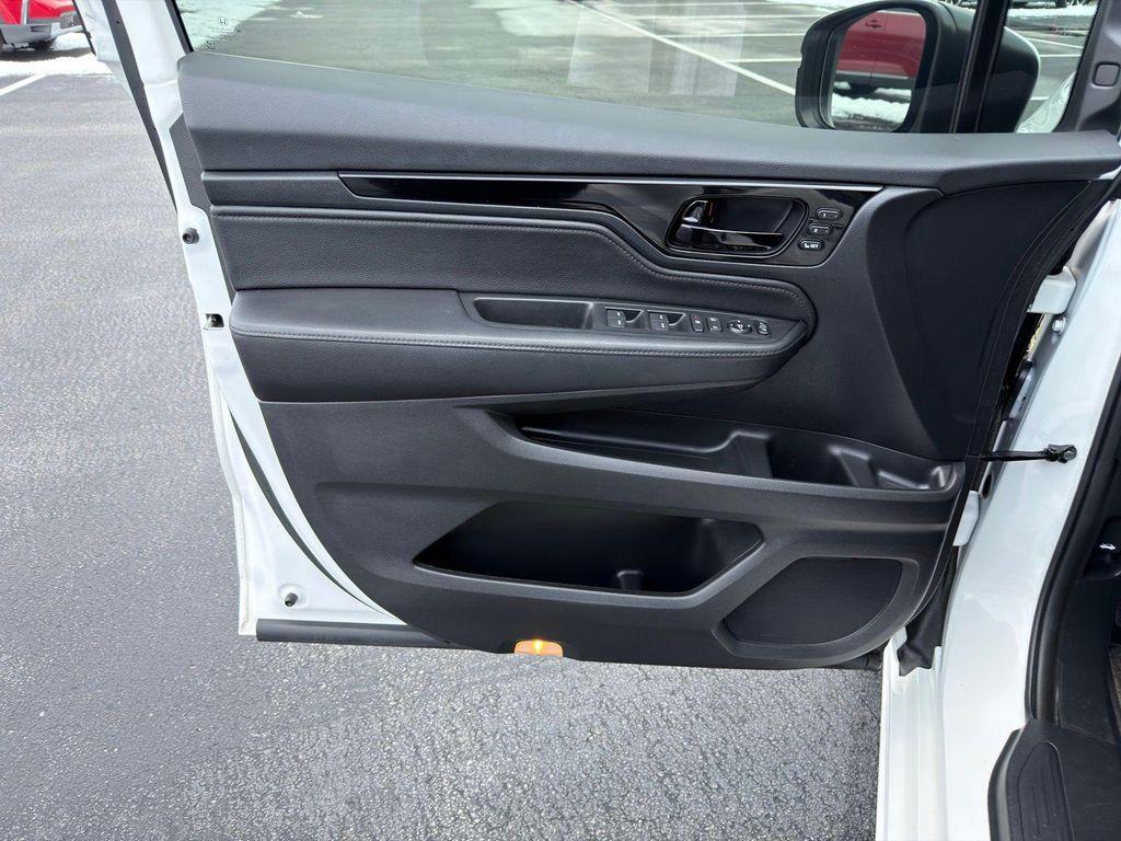 used 2024 Honda Odyssey car, priced at $39,400