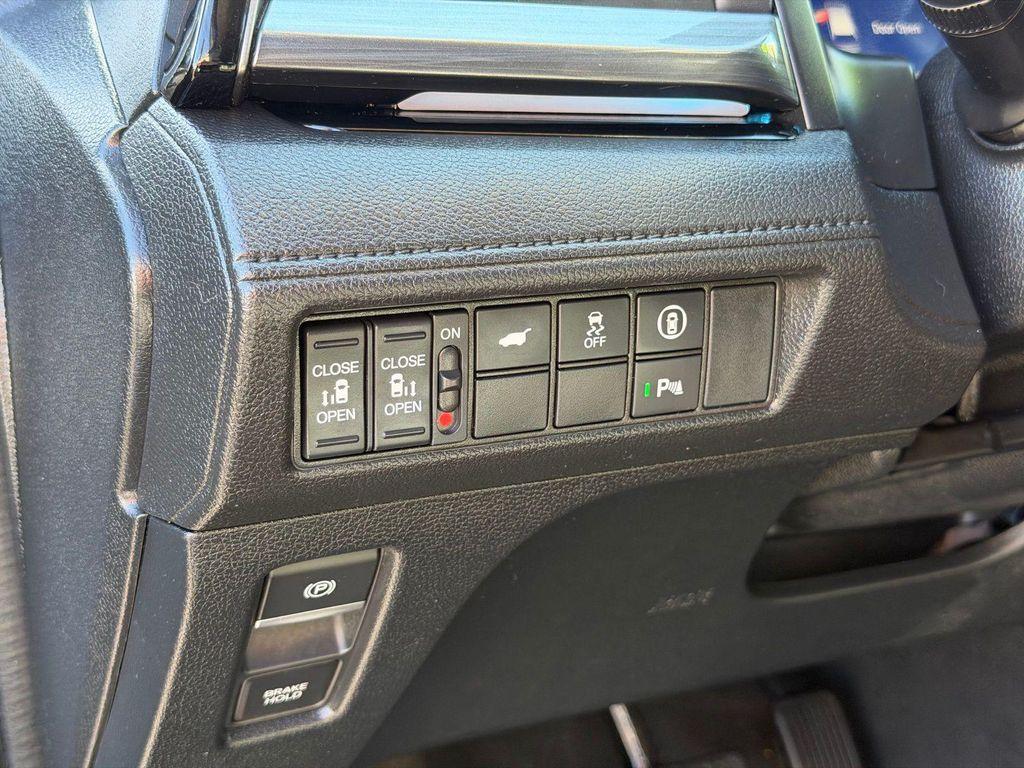 used 2024 Honda Odyssey car, priced at $41,900