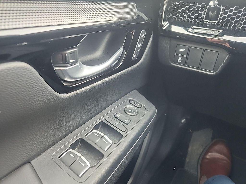 used 2025 Honda CR-V car, priced at $34,400