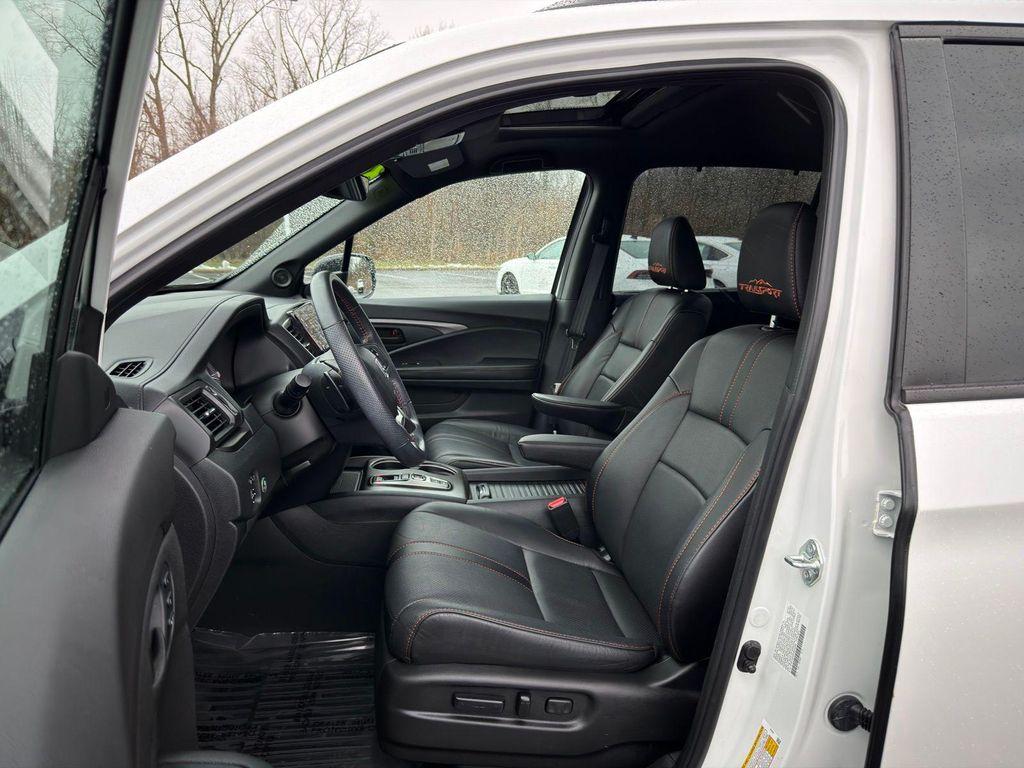 used 2023 Honda Passport car, priced at $34,400