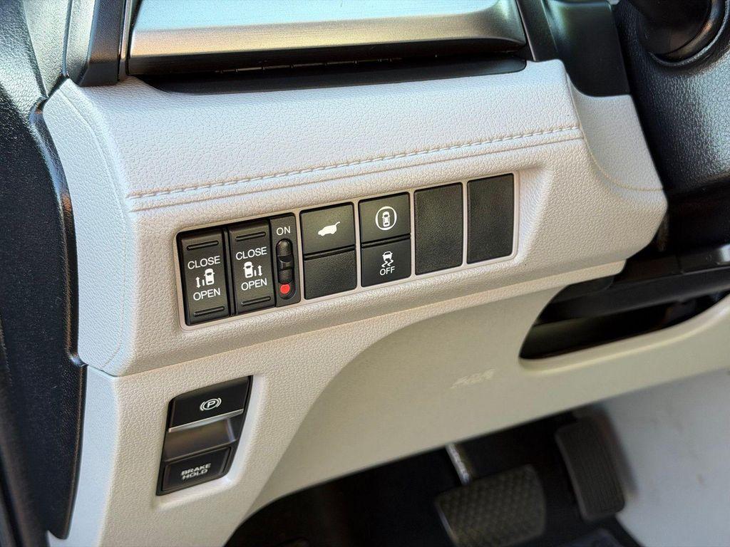 used 2024 Honda Odyssey car, priced at $38,900