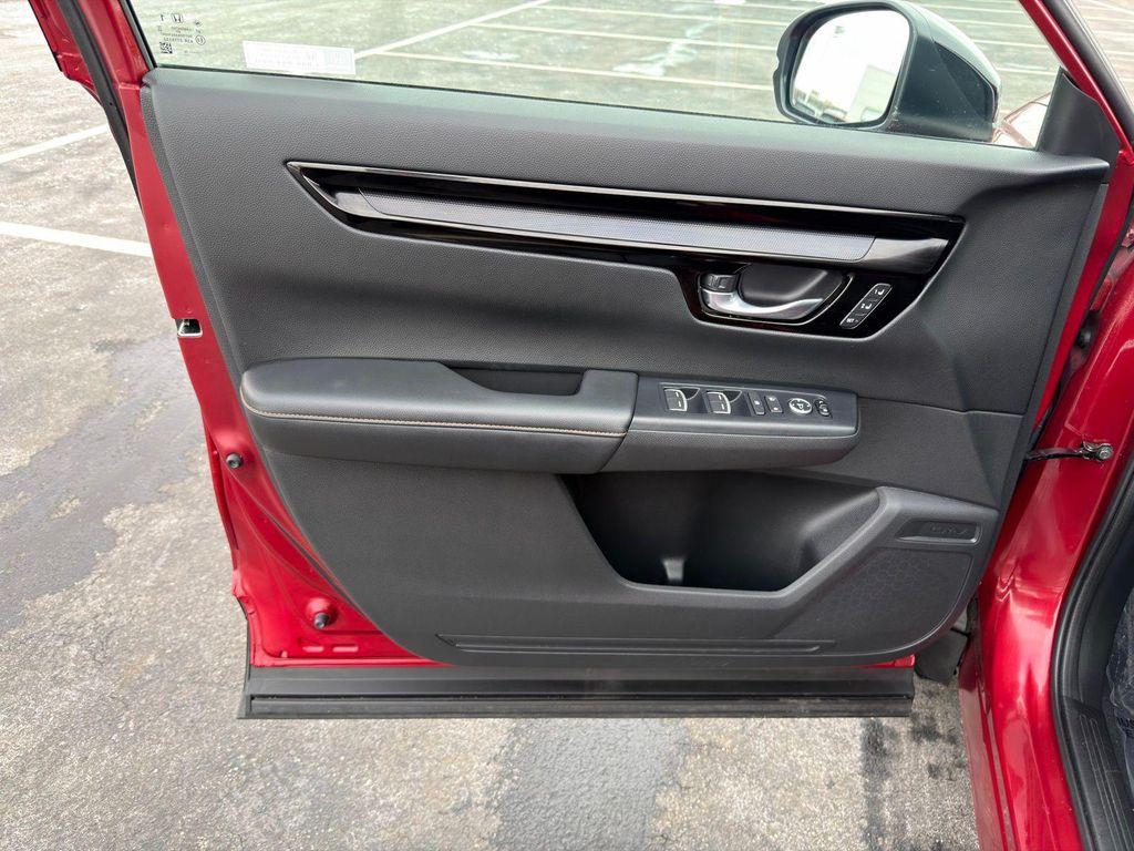 used 2024 Honda CR-V Hybrid car, priced at $34,900