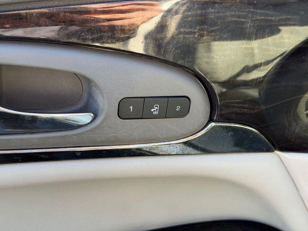 used 2015 Buick Enclave car, priced at $10,900