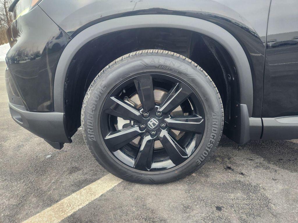 used 2025 Honda Pilot car, priced at $46,600