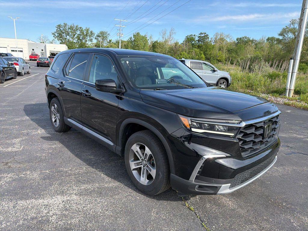 used 2023 Honda Pilot car, priced at $34,400