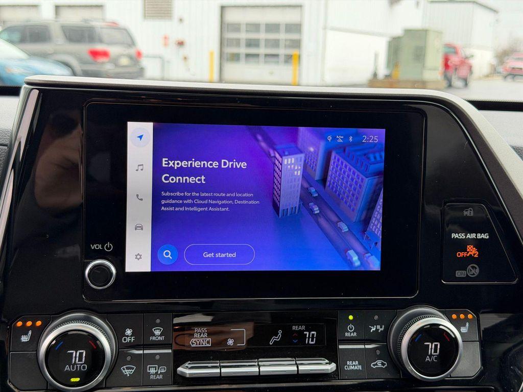 used 2024 Toyota Highlander Hybrid car, priced at $41,900