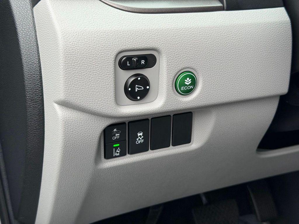 used 2021 Honda Pilot car, priced at $23,900