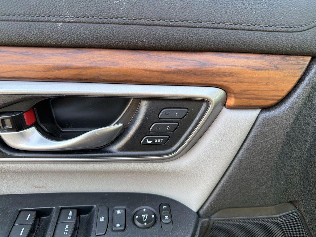 used 2020 Honda CR-V car, priced at $25,800