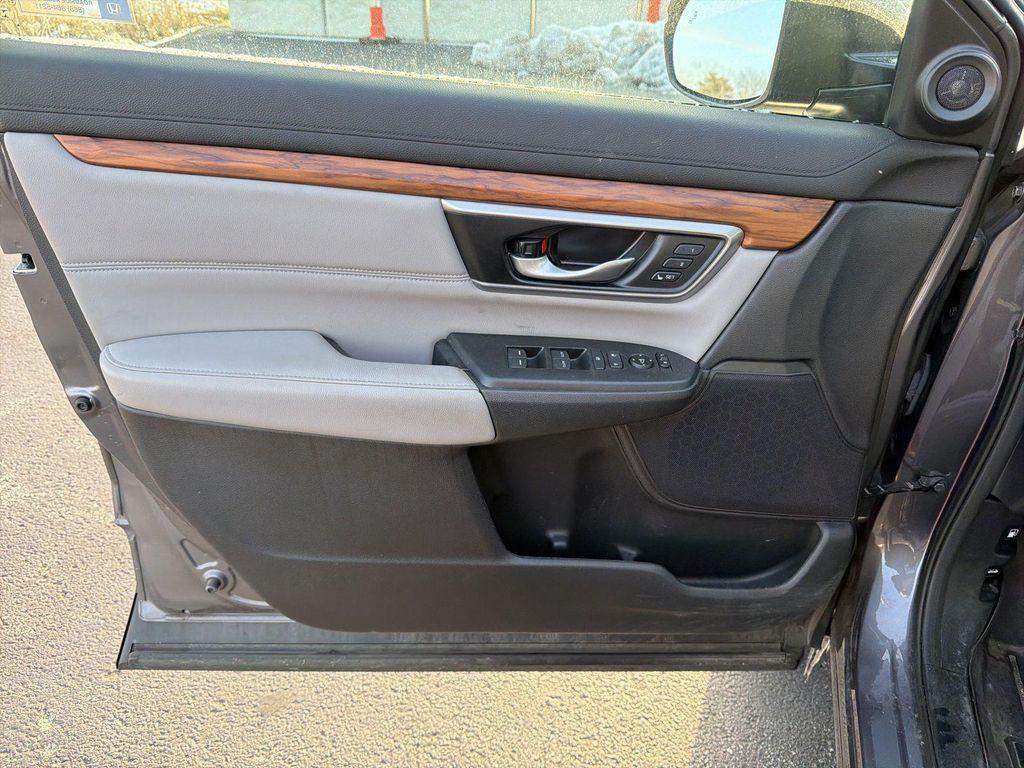 used 2020 Honda CR-V car, priced at $25,800