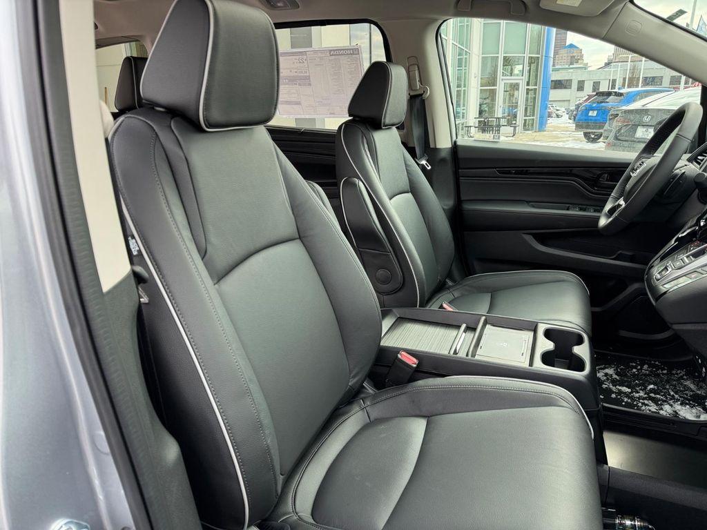 new 2026 Honda Odyssey car, priced at $49,416