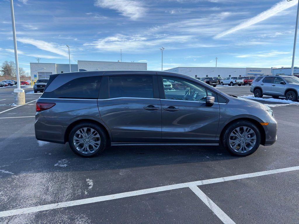 used 2025 Honda Odyssey car, priced at $43,400