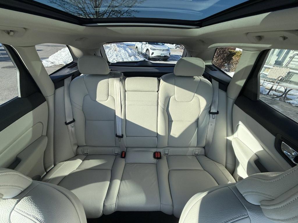 used 2022 Volvo XC60 car, priced at $24,995