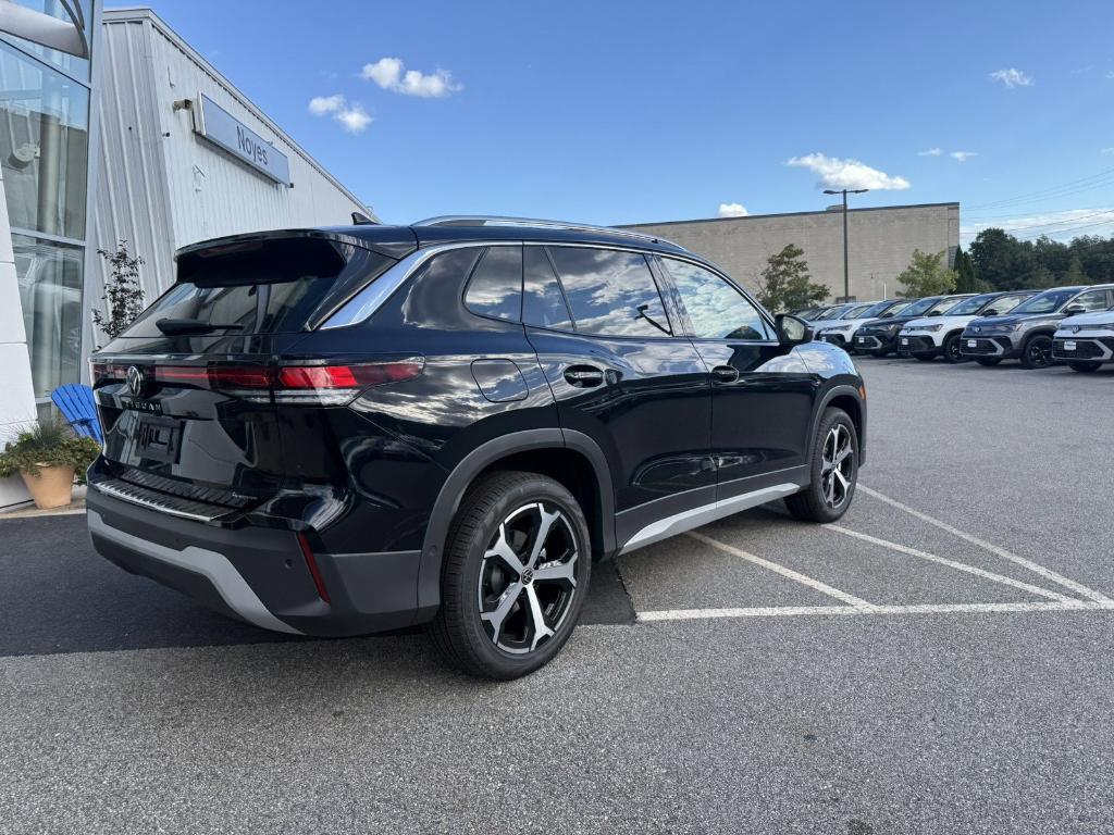 new 2025 Volkswagen Tiguan car, priced at $32,033