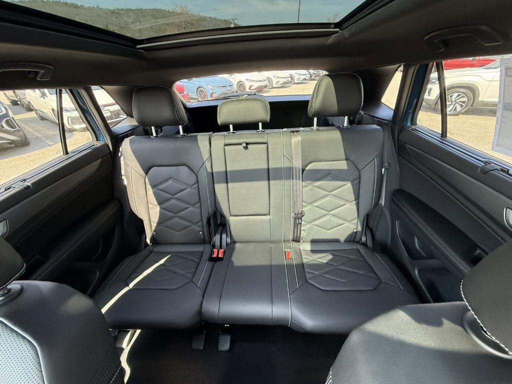 new 2026 Volkswagen Atlas Cross Sport car, priced at $42,978