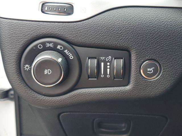 used 2018 Jeep Cherokee car, priced at $11,990
