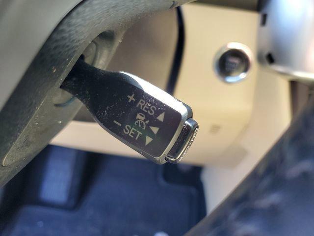 used 2015 Toyota Highlander car, priced at $16,590