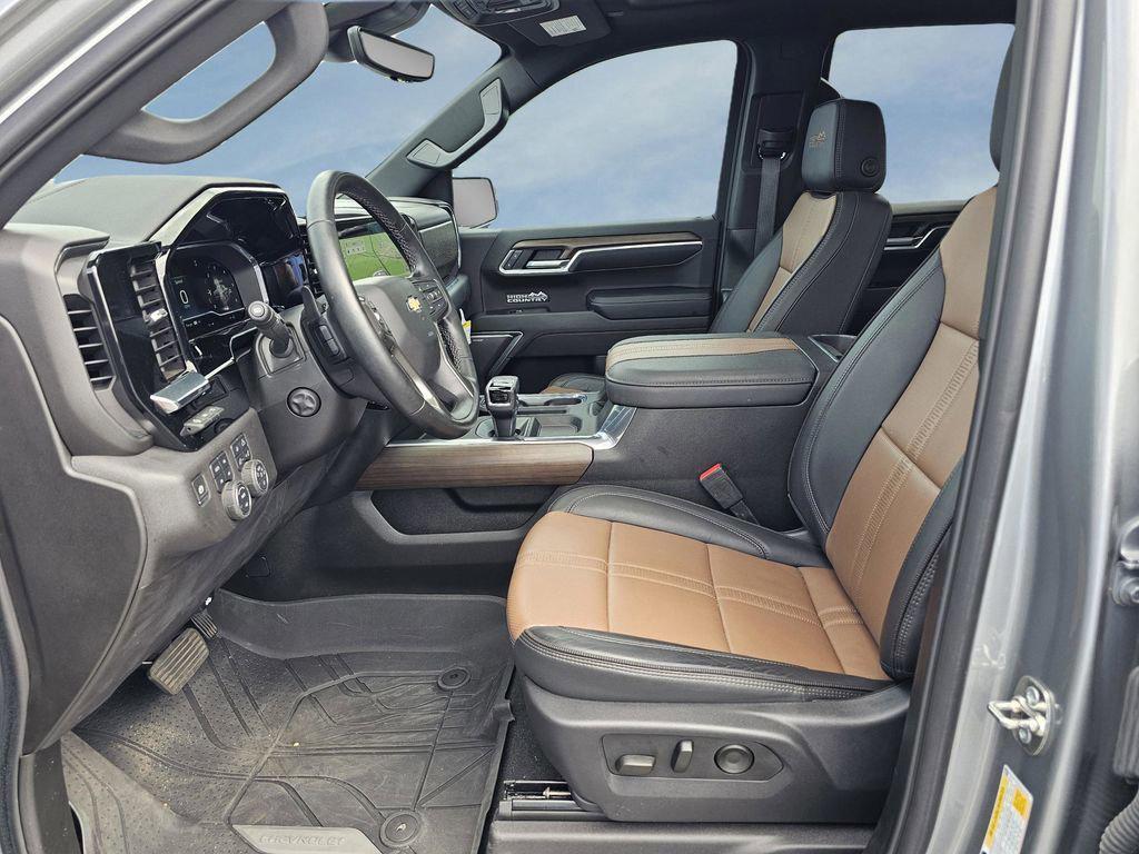 used 2025 Chevrolet Silverado 1500 car, priced at $61,590