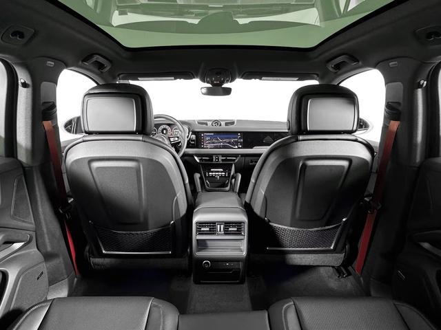 new 2025 Porsche Cayenne car, priced at $100,995