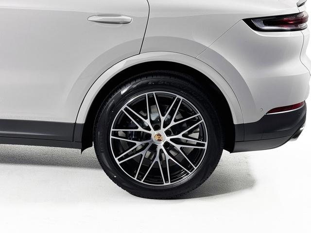 new 2025 Porsche Cayenne car, priced at $104,145