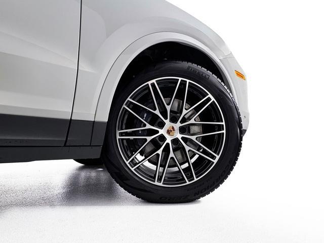 new 2025 Porsche Cayenne car, priced at $104,145