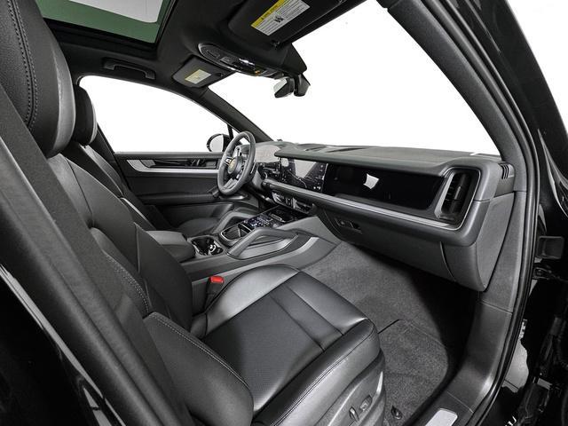 new 2025 Porsche Cayenne car, priced at $89,905
