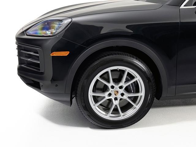 new 2025 Porsche Cayenne car, priced at $89,905